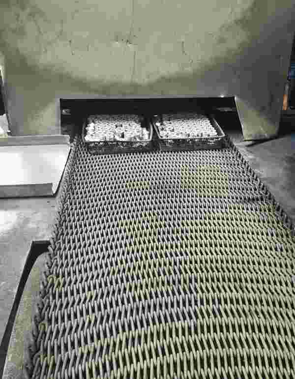 314 8020cb balanced mesh belt for automobile parts, electric tools and aerospace parts of powder metallurgy iron-based sintering furnace